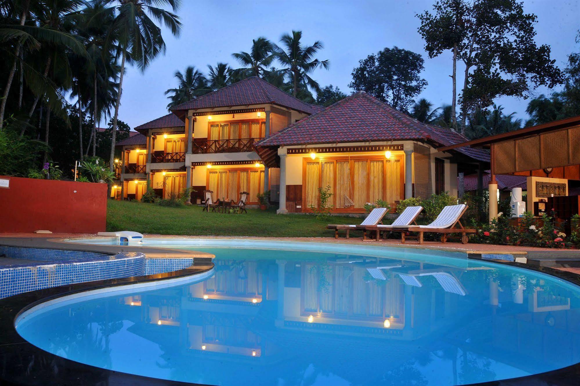 Ananda Lakshmi Ayurveda Retreat Hotel Chowara Exterior foto